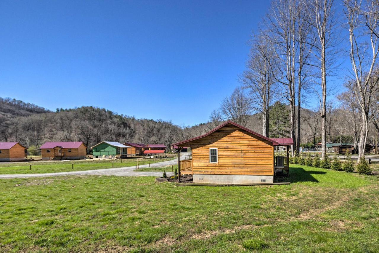 Cozy Smoky Mountain Cabin By Tuckasegee River! Bryson City Exterior photo